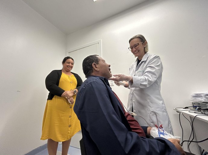 Prevenção ao câncer de cabeça e pescoço começa com informação e cuidados simples, alerta especialista