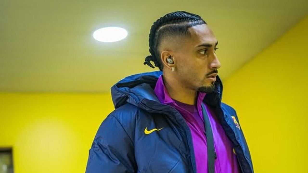Raphinha vai a campo no treino da seleção e anima volta na Copa