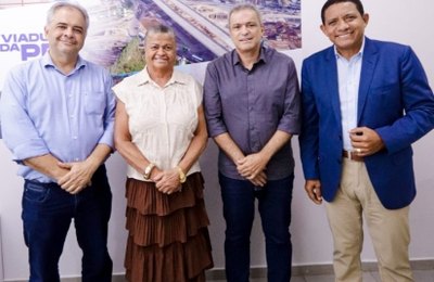 Tia Júlia, Paulo Dantas, Silvio e Júlio garantem início das obras de pavimentação no Sabiá
