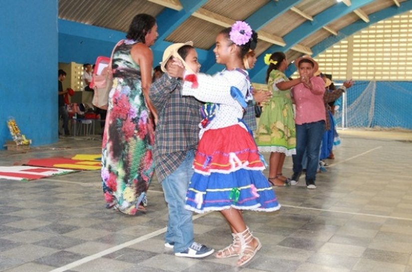 Seresteiros da Pitanguinha e Coco de Roda Raízes Nordestinas