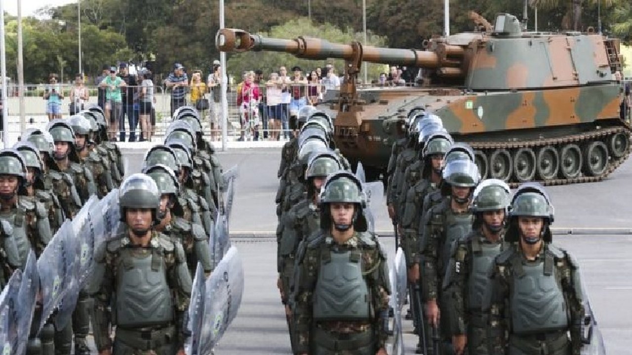 Exército põe 2,5 mil em prontidão; papel na intervenção não foi definido