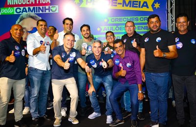 Prefeito André Castro, Arthur Freitas e grupo político prestigiam grande encontro de Rafael Brito e reforçam parceria por Santana do Mundaú