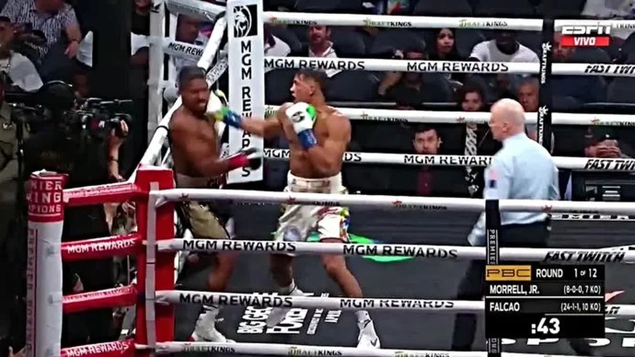 Yamaguchi Falcão é nocauteado no primeiro round e perde título mundial para cubano
