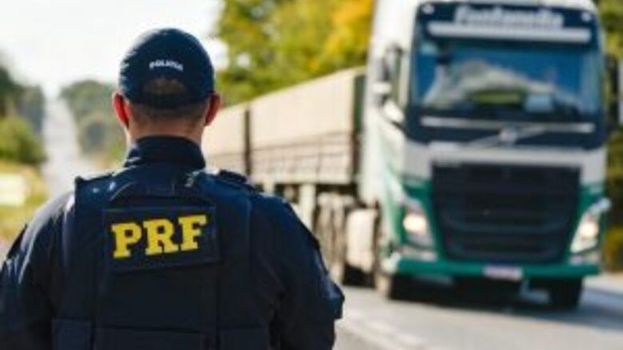 PRF prendeu 49 por bloqueios em rodovias após derrota de Bolsonaro