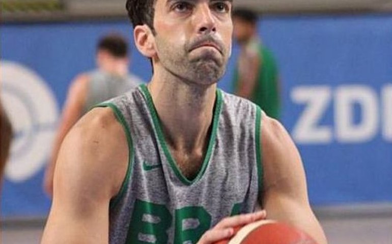 Benite reforça treino da seleção de basquete em preparação para o Pré-Olímpico