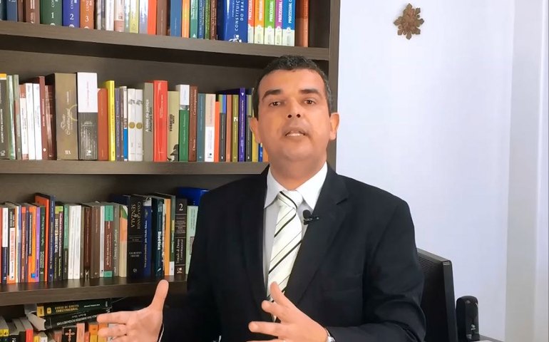 Professor de Direito Constitucional afirma que processos da Lava Jato são nulos