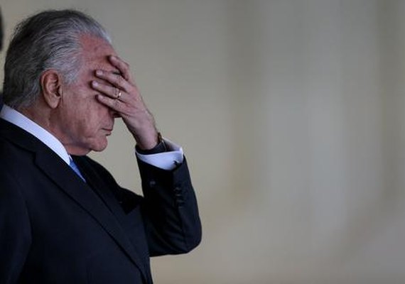 Temer fica sem aposentadoria por não provar que está vivo