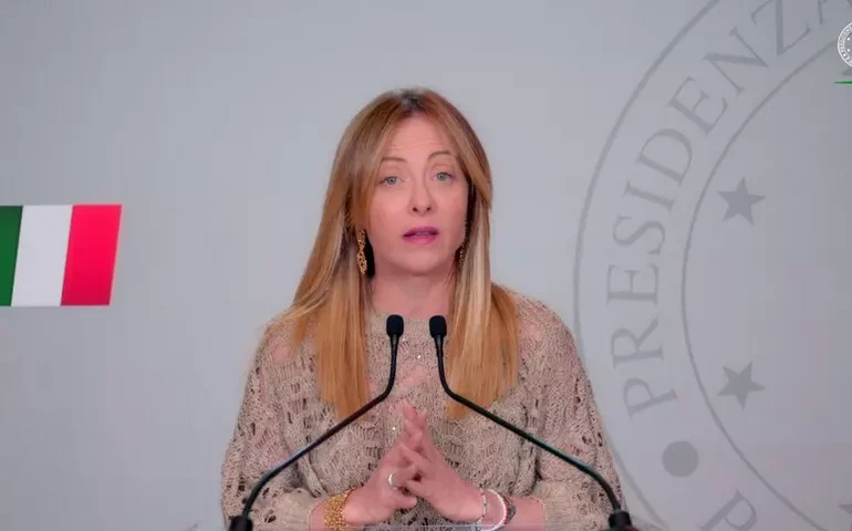 Meloni volta a cobrar flexibilidade fiscal da UE para enfrentar crise energética
