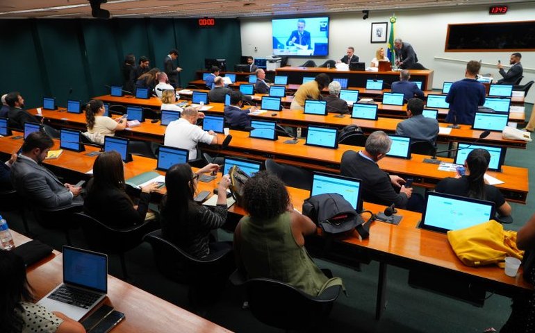 Testemunhas de defesa negam relação entre falas do deputado Gilvan da Federal e ministra Gleisi Hoffmann