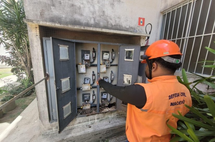 Defesa Civil de Maceió identifica falhas em instalações elétricas do Residencial Lúcio Costa