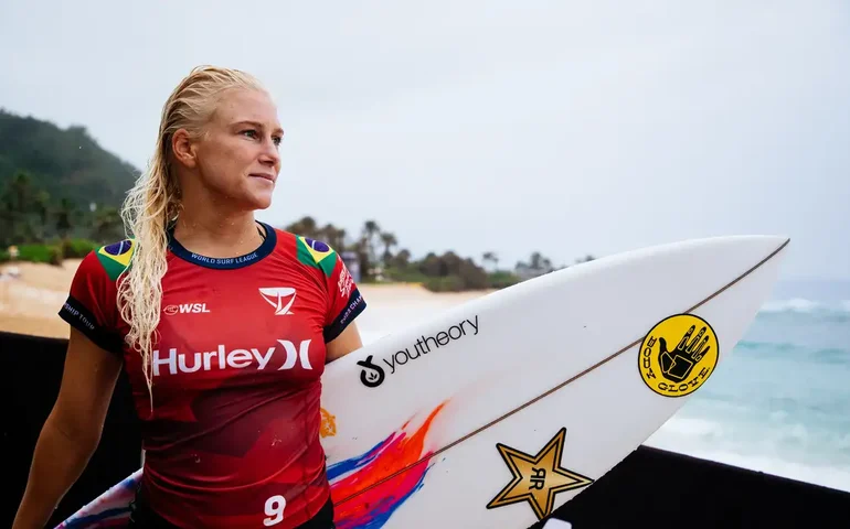 Brasileiras caem nas quartas no Mundial de Surfe em Pipeline; americana e havaiano ganham etapa