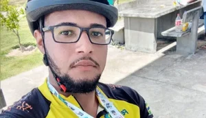 Condutor mata ciclista atropelado e arrasta corpo em cima do carro na Grande Aracaju