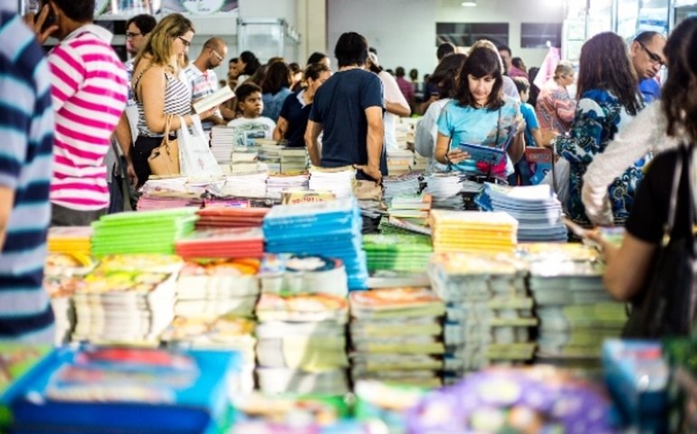 Vendas no varejo alemão sofrem queda de 5,3% em abril ante março