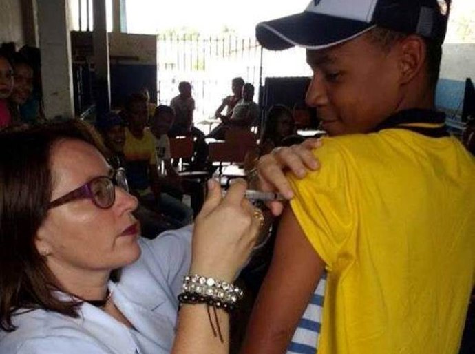 Saúde de Anadia realiza campanha de vacinação contra o HPV nas escolas