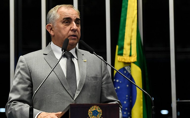 Izalci cobra do Executivo reajuste para segurança pública do DF