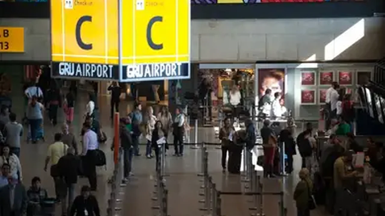 Aeroporto da Nova Zelândia proíbe abraços por mais de 3 minutos na área de desembarque