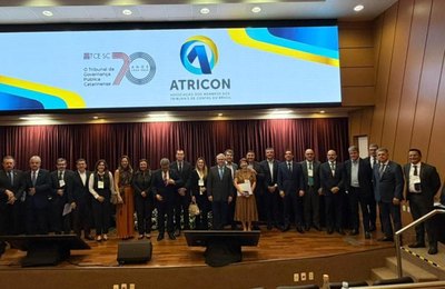 Conselheiro Otávio Lessa participa de reunião técnica da Atricon no TCE/SC