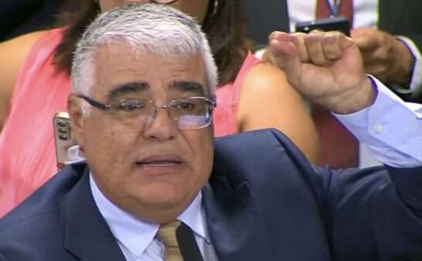 Senador Girão afirma que família de Lula está “toda enrolada com roubo”