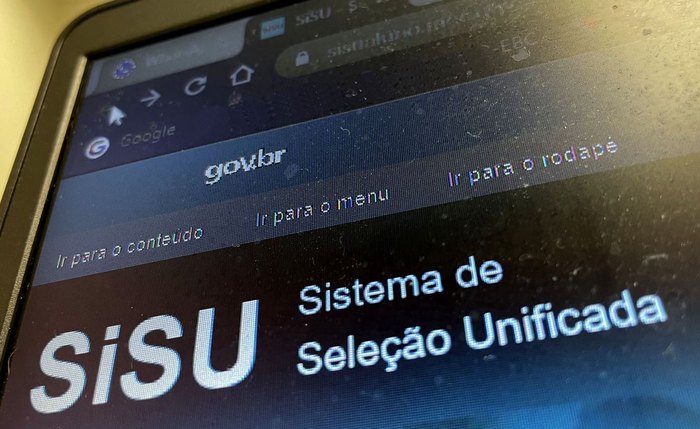 Instituições convocam candidatos para efetuar a matrícula Instituições convocam candidatos para efetuar a matrícula