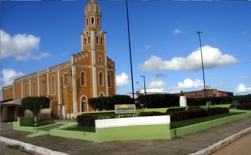 Em Junqueiro, 312 residências receberão melhorias do Governo do Estado