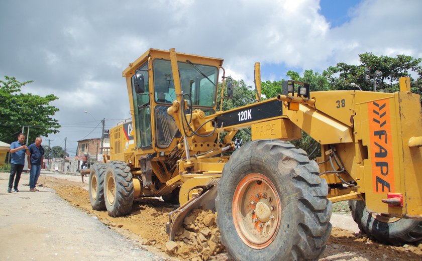 Infraestrutura inicia serviço para pavimentação em corredor de transporte no Eustáquio Gomes