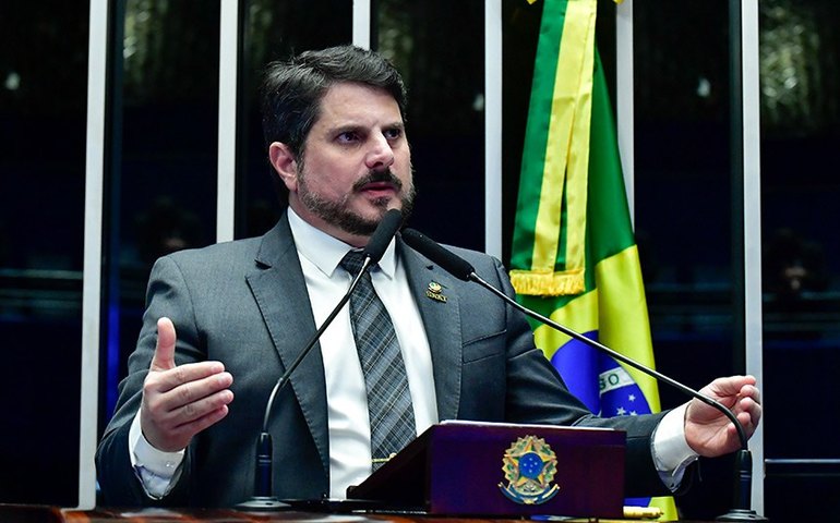 Marcos do Val propõe debate sobre denúncias envolvendo planos de saúde
