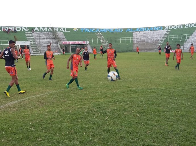 Jogadores do Coruripe “acreditam até o final” na conquista de vaga na decisão