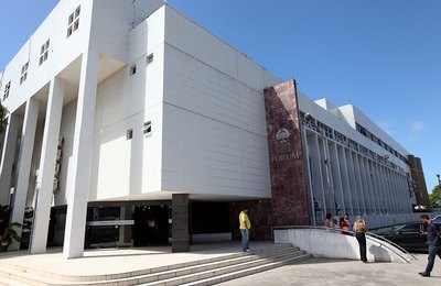 8ª Vara Criminal leva a júri mãe acusada de matar dois filhos