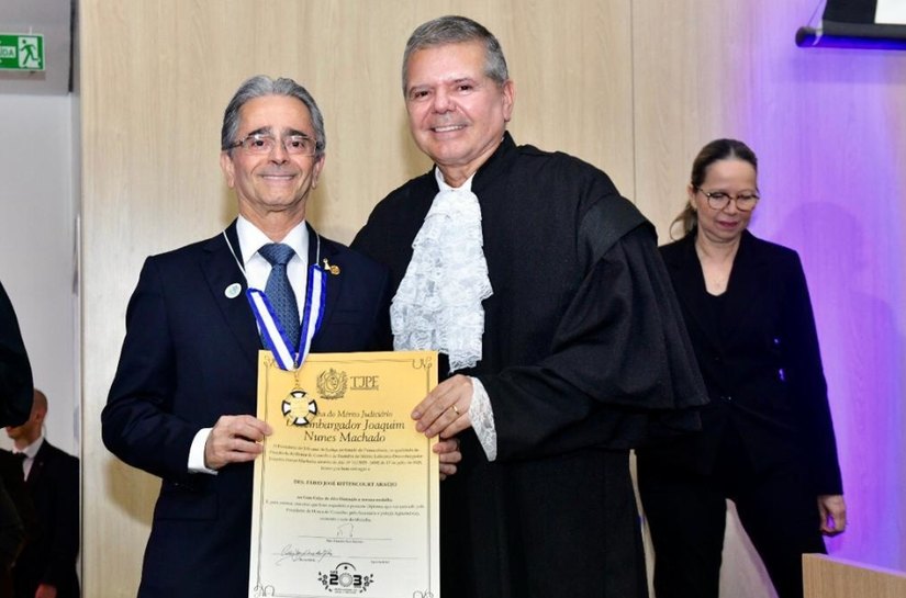TJPE reconhece contribuição do presidente Fábio Bittencourt à magistratura