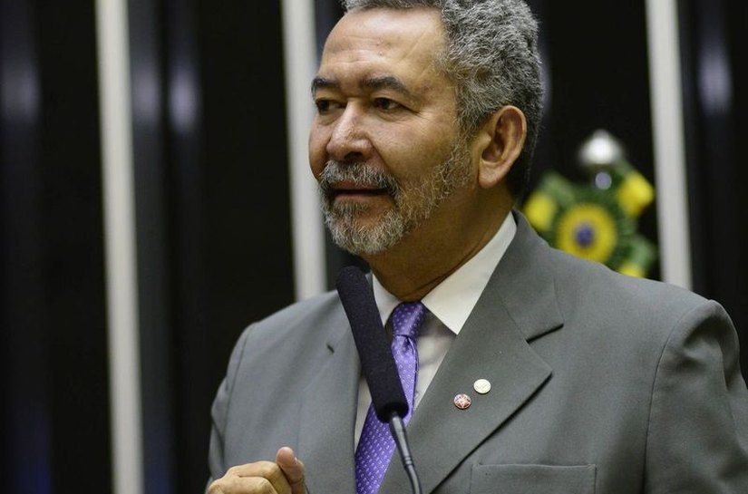 Paulão fala de avanços do país e diz que, apesar da crise, Nordeste cresceu