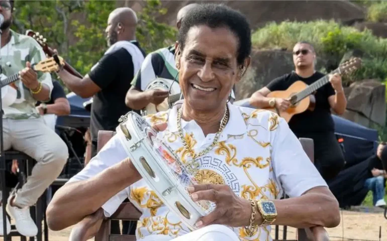 Morre o sambista Bira Presidente, fundador do grupo Fundo de Quintal