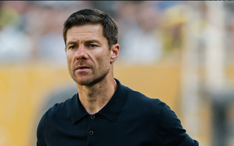 Xabi Alonso cita perda de controle contra o Dortmund: 'Muita coisa aconteceu em pouco tempo'
