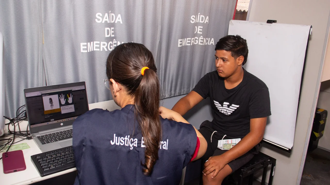 TRE-AL leva serviços eleitorais para reeducandos durante ação do Registre-se!