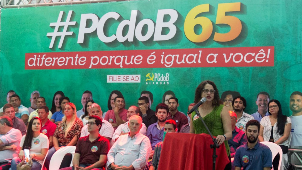 Em ato, PCdoB se fortalece com projeto ousado para Alagoas