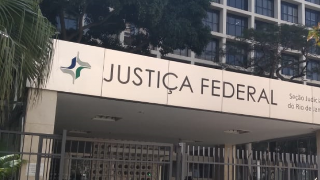 Justiça no Rio determina liberação imediata da BR-393 e multa de R$ 5 mil/hora