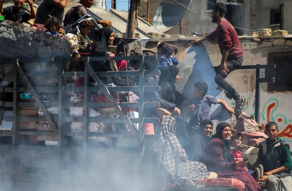 2024-05-08t111229z_1_lynxmpek470fc_rtroptp_4_israel-palestinians-rafah-displaced / Foto: Foto: Hatem Khaled