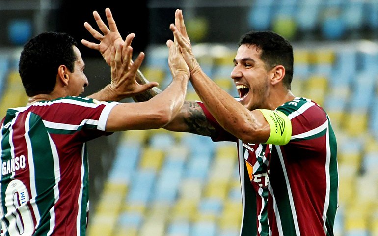 Fluminense derrota Athletico-PR e permanece na ponta do Brasileiro