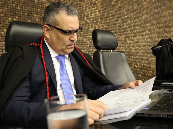 MP entra com ação contra lei que permite venda de bebidas alcoólicas nos estádios da capital alagoana
