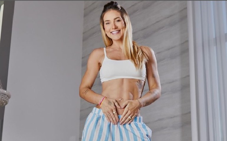 Grávida, Virginia usou verde no Natal e mantém viva a superstição; lista traz famosas que também engravidaram 'depois' de usar a cor