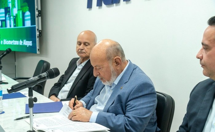 José Carlos Lyra afirma que a FIEA busca ser referência para as indústrias que queiram desenvolver projetos sustentáveis e inovadores José Carlos Lyra afirma que a FIEA busca ser referência para as indústrias que queiram desenvolver projetos sustentáveis e inovadores