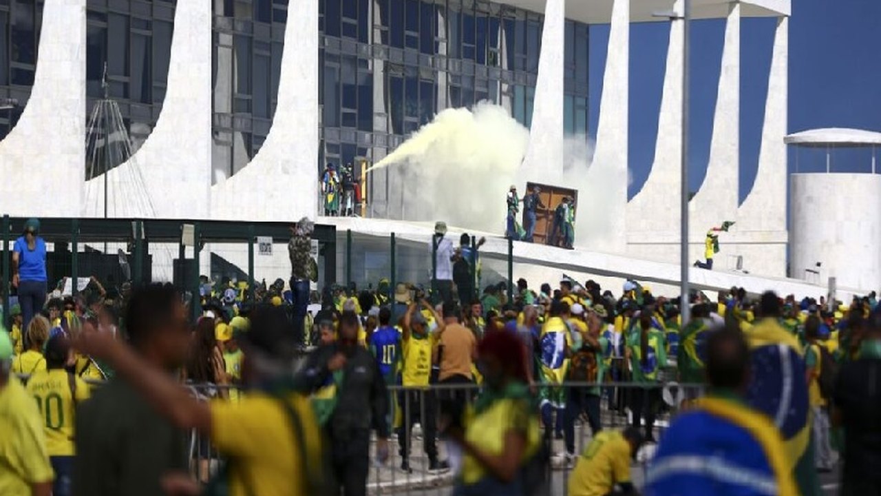 Governo do DF divulga nomes de 356 presos por atos golpistas; veja lista