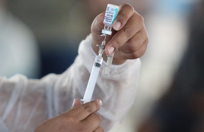 Pfizer: Coruripe inicia vacinação da população geral de 56, 55 e 54 anos. Confira cronograma! 