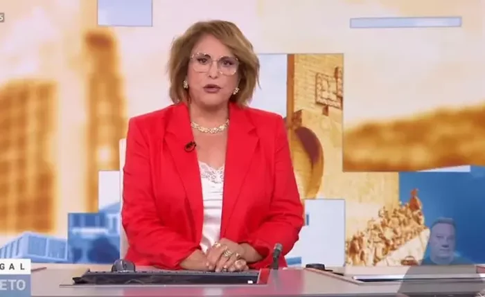 Dina Aguiar se despediu do público após 47 anos na RTP e emocionou telespectadores Dina Aguiar se despediu do público após 47 anos na RTP e emocionou telespectadores