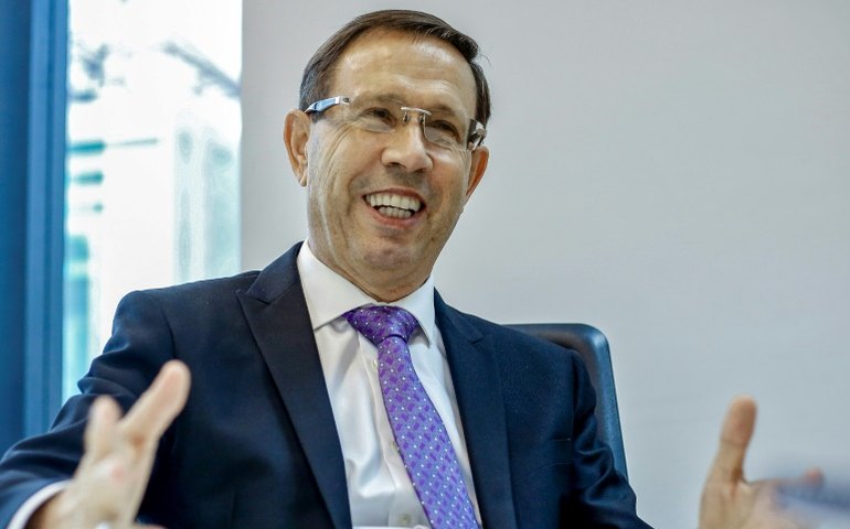 Empresário Carlos Wizard vai assumir secretaria do Ministério da Saúde