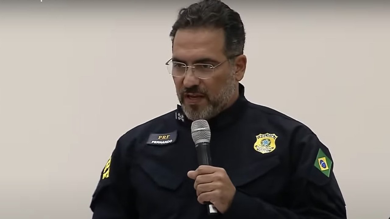 Diretor diz que PRF ‘não tem partido’ e que imagem da corporação foi ‘maculada’