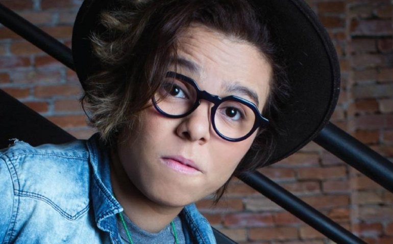 Foi brincadeira o comentário em foto de Túlio e Fátima Bernardes, diz Maria Gadú