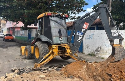 Prefeitura inicia serviços de implantação de nova galeria de águas pluviais no Jacintinho