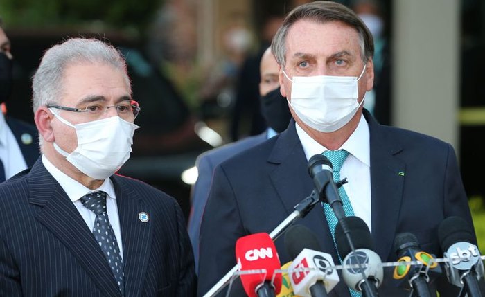Bolsonaro anunciou reunião com o ministro para cobrar retorno à normalidade no país