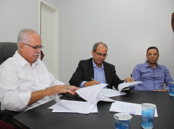 Reforma do Fumeirão é viabilizada após assinatura de contrato entre Prefeitura e Caixa