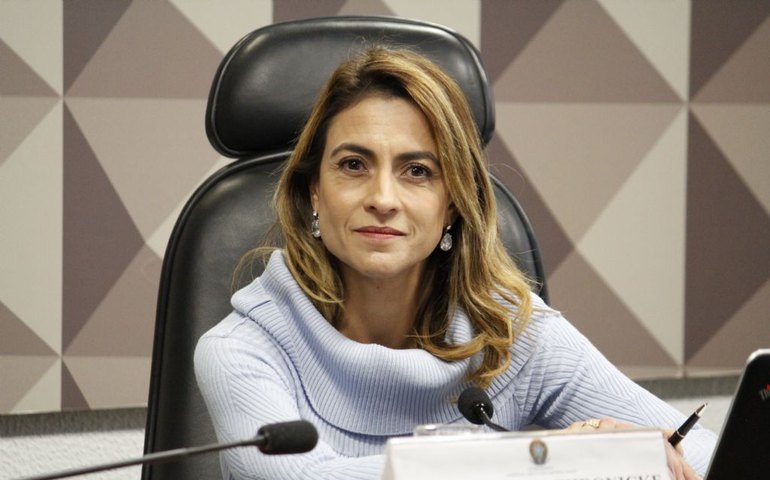Bolsonaro deveria cobrar &#8216;fatura&#8217; do Centrão por cargos, diz senadora